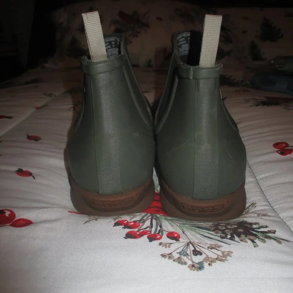 Women's BOGS Ankle Boots size 11 Olive Green - Picture 3 of 8